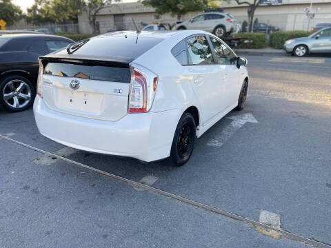 2012 Toyota Prius Two