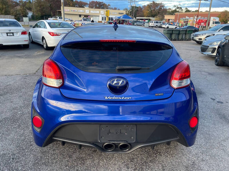 2014 Hyundai Veloster Base photo 6