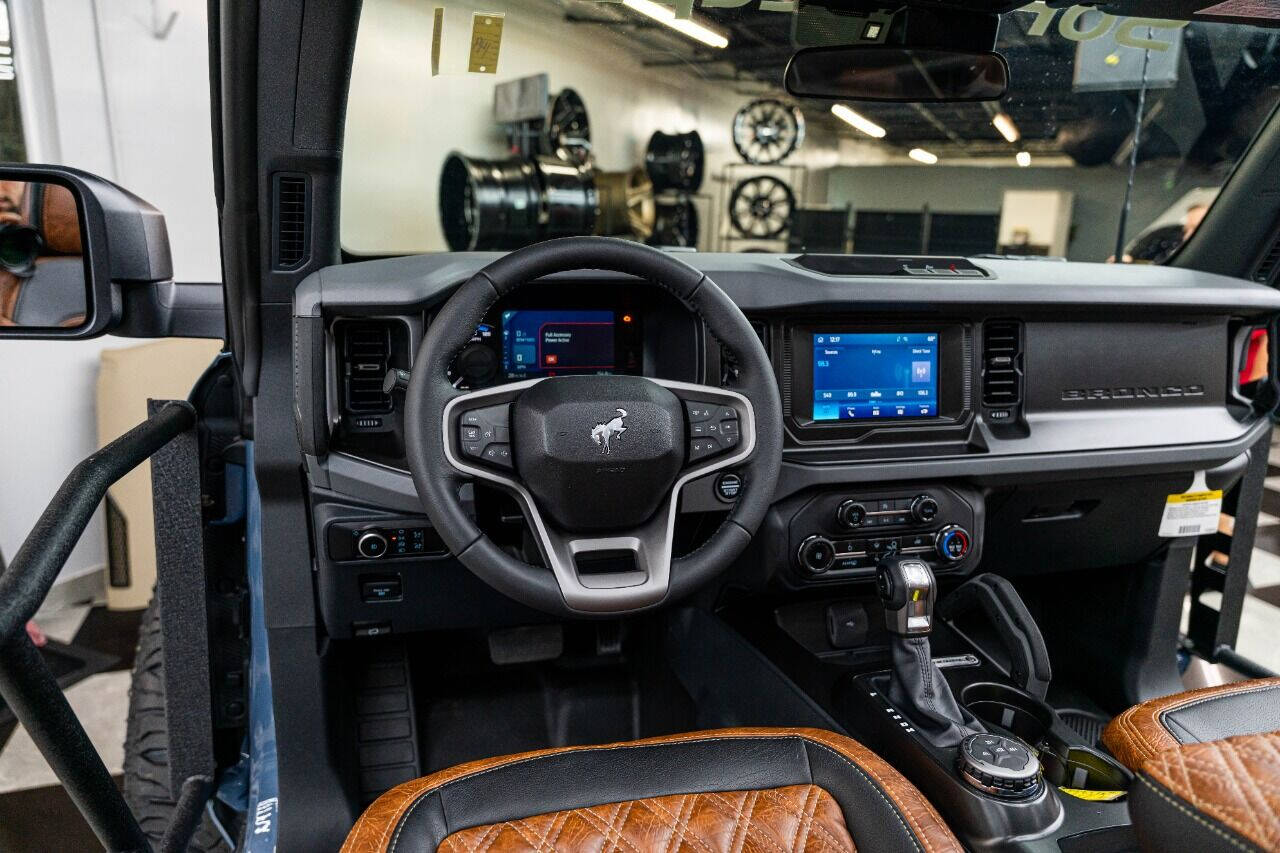 2023 FORD Bronco SUV / Crossover - $70,999
