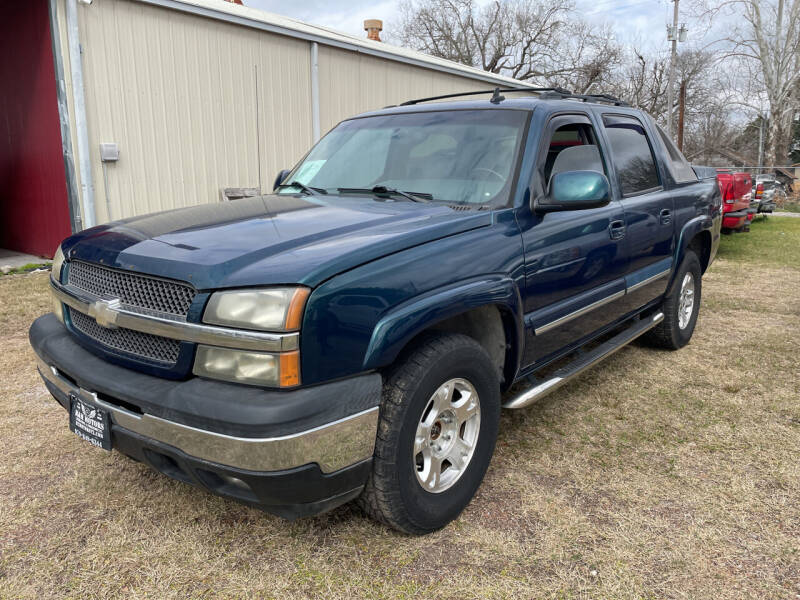 2006 Chevrolet Avalanche for sale at M & M Motors in Angleton TX