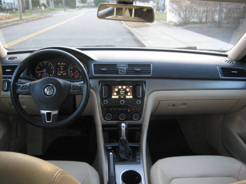 2015 Volkswagen Passat 1.8T SE