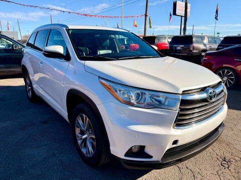 2015 Toyota Highlander for sale at California Auto Sales in Amarillo TX