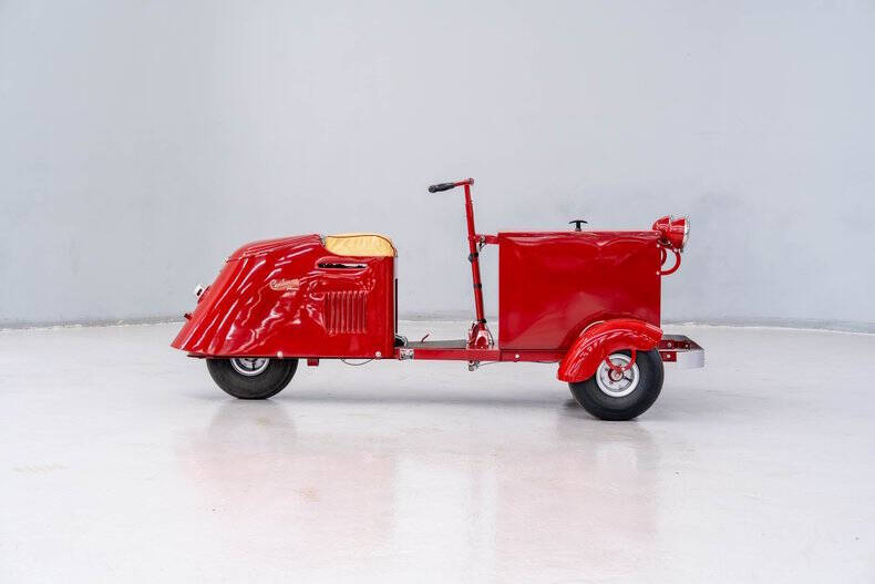 1948 Cushman Model 59 Package Car
