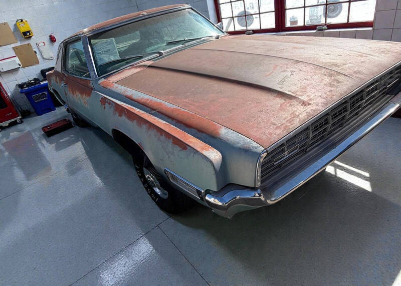 1968 Ford Thunderbird