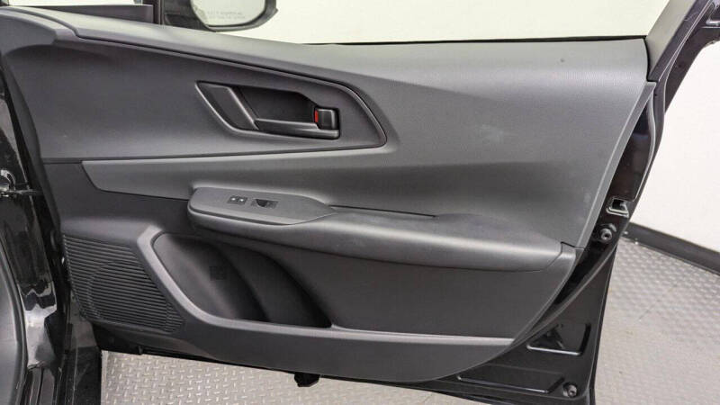 2024 Toyota Prius LE