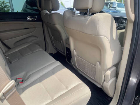 2019 Jeep Grand Cherokee Laredo