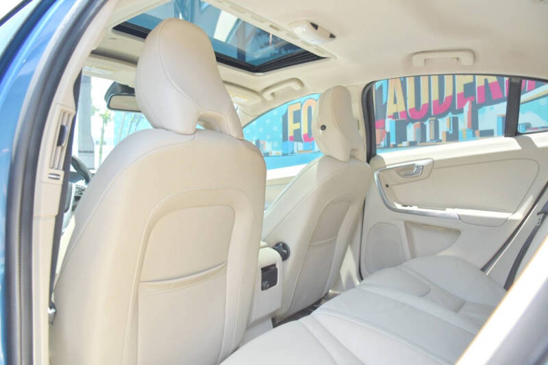 2014 Volvo S60 T5 Premier