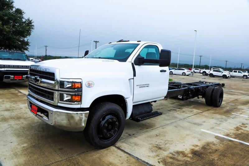 2024 Chevrolet Silverado 6500HD