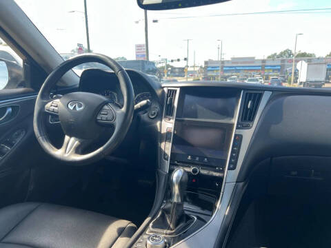 2015 Infiniti Q50 Premium