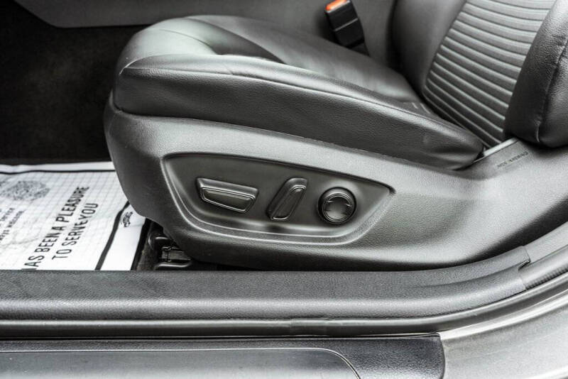 2020 Toyota Camry SE Nightshade