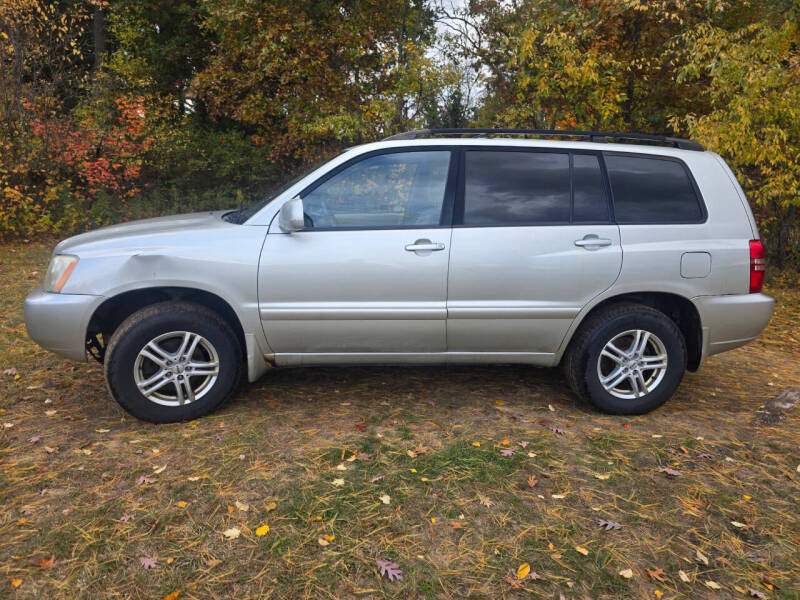 2003 Toyota Highlander Base's photo