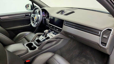 2019 Porsche Cayenne S