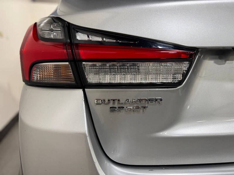 2020 Mitsubishi Outlander Sport SE