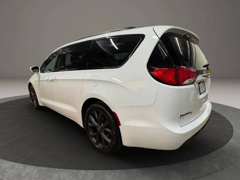 2019 Chrysler Pacifica Touring Plus