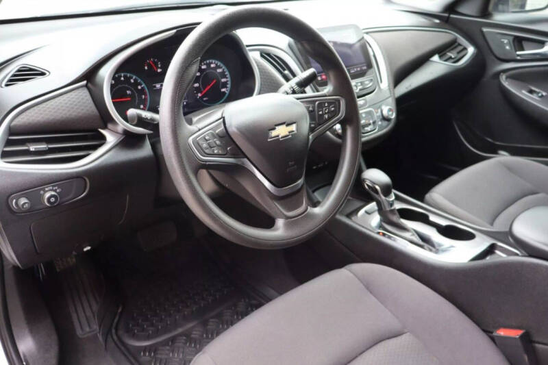 2022 Chevrolet Malibu LS