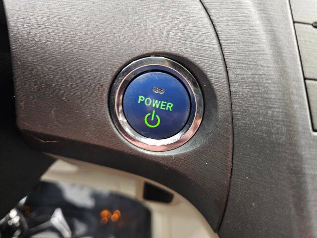 2014 Toyota Prius Two