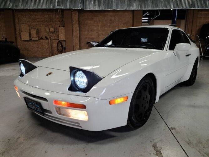 1987 Porsche 944 Turbo