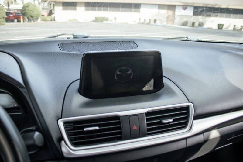 2017 Mazda MAZDA3 Sport