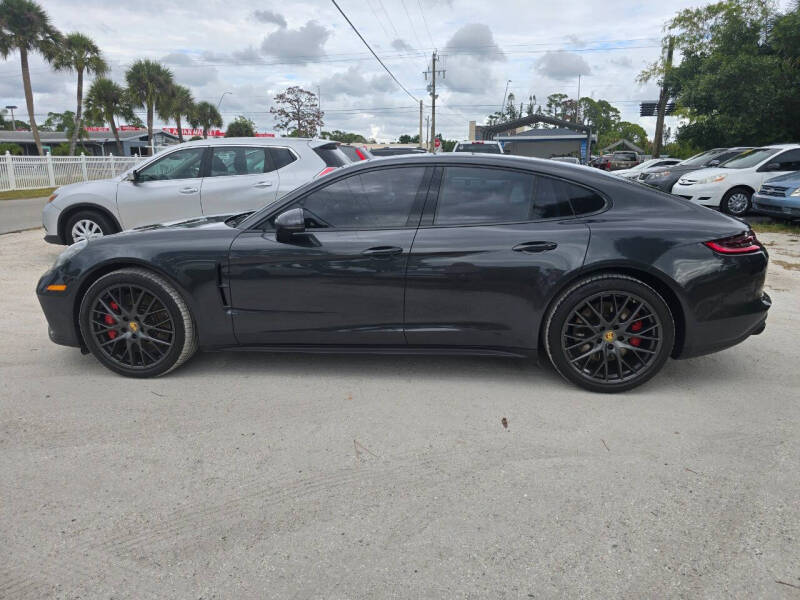2017 Porsche Panamera Turbo