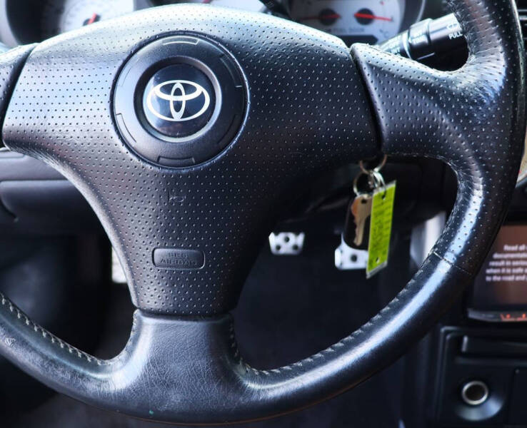 2004 Toyota MR2 Spyder