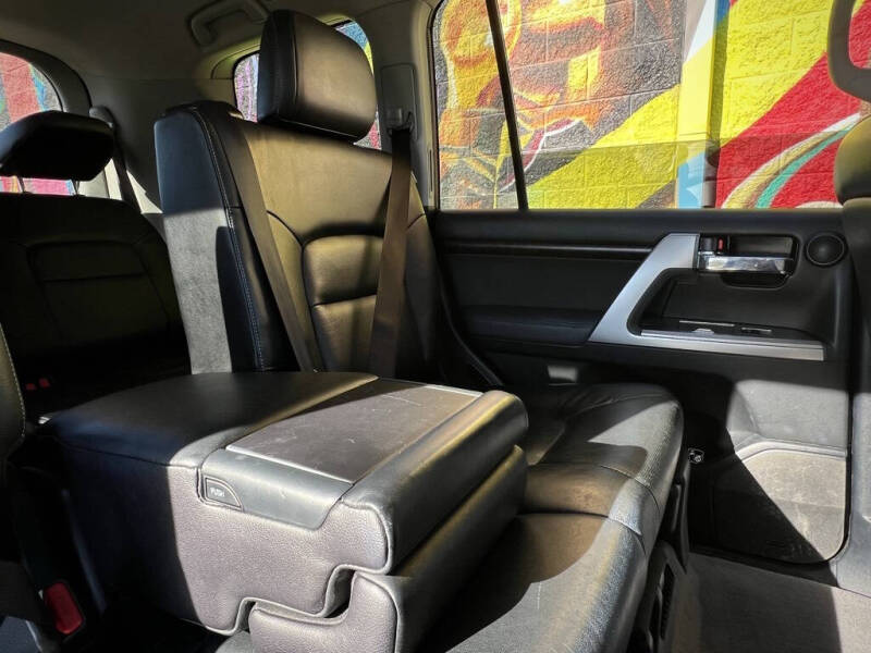 2013 Toyota Land Cruiser