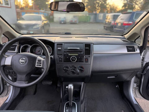 2011 Nissan Versa 1.8 S