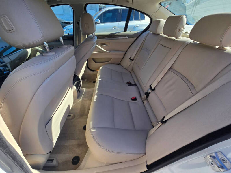 2014 BMW 5 Series 528i