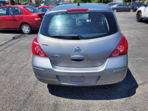 2012 Nissan Versa 1.8 S
