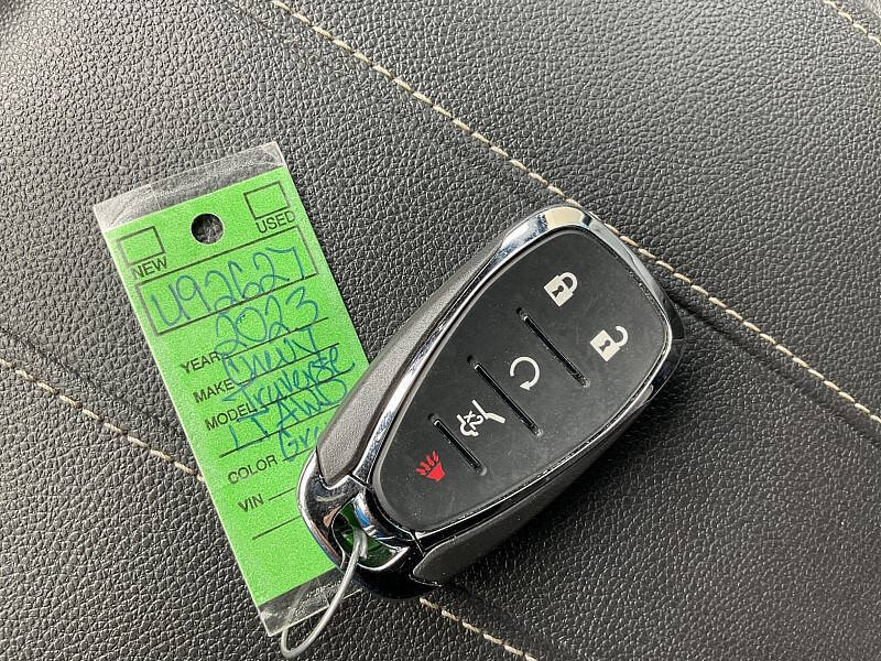 2023 Chevrolet Traverse LT Leather