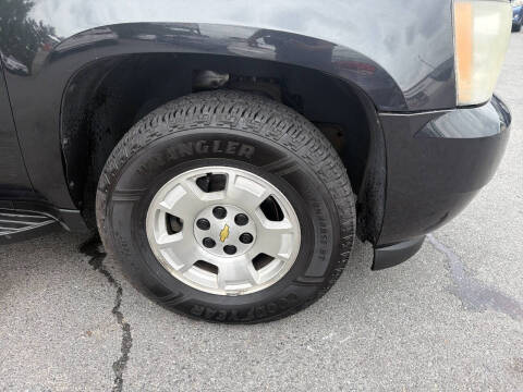 2011 Chevrolet Suburban LS