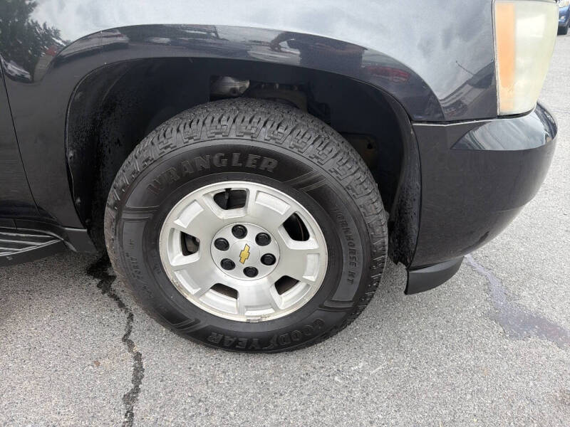2011 Chevrolet Suburban LS