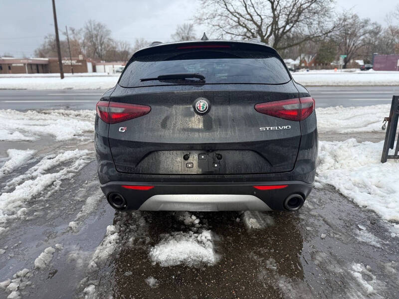 2018 Alfa Romeo Stelvio Ti Sport