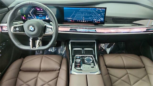 2024 BMW 7 Series 740i