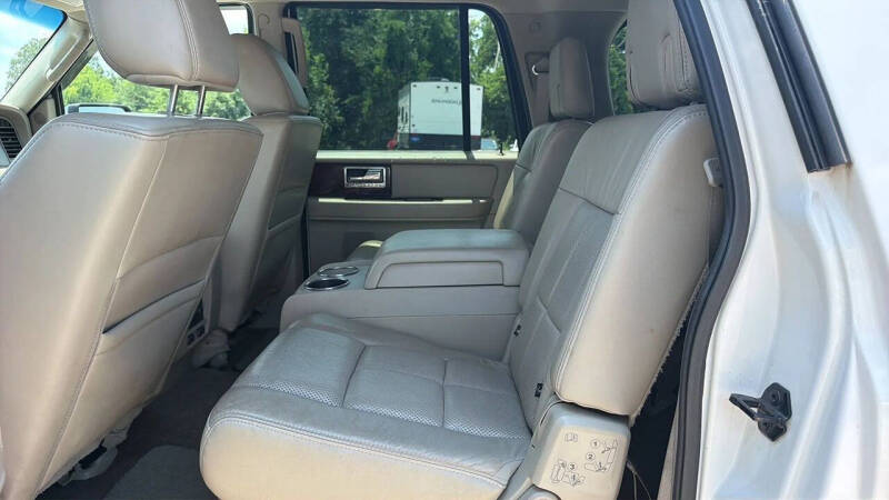 2011 Lincoln Navigator L