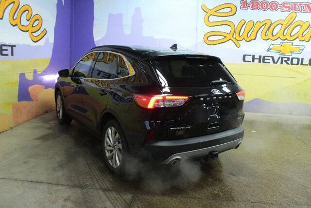 2021 Ford Escape Hybrid Titanium