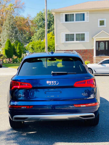 2018 Audi Q5 2.0T quattro Premium Plus