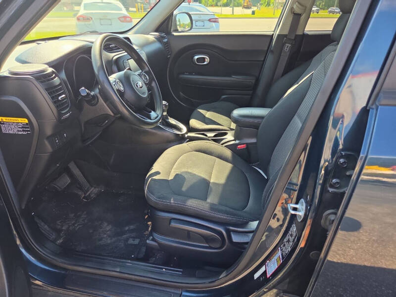 2017 Kia Soul +