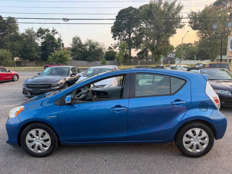 2014 Toyota Prius c Two