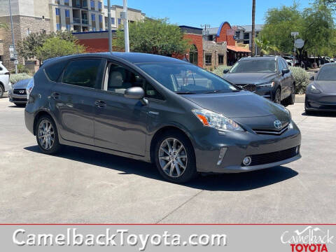 2014 Toyota Prius v Five