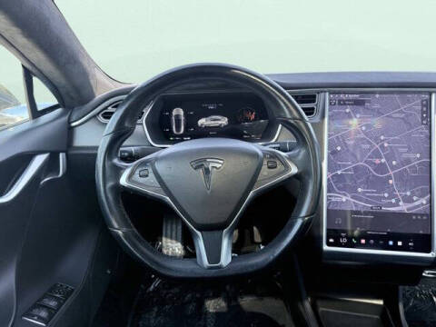 2015 Tesla Model S 70D