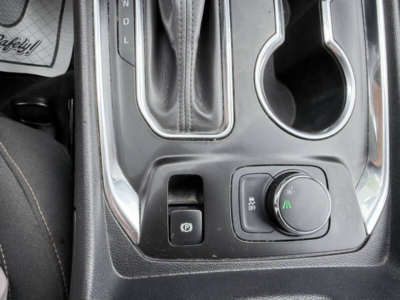 2020 Chevrolet Traverse LS - Photo 35