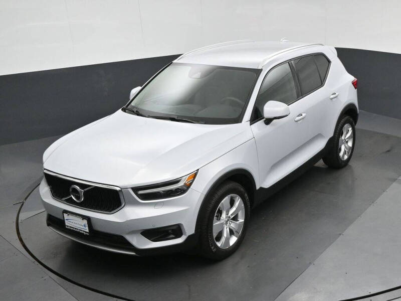 2021 Volvo XC40 T5 Momentum