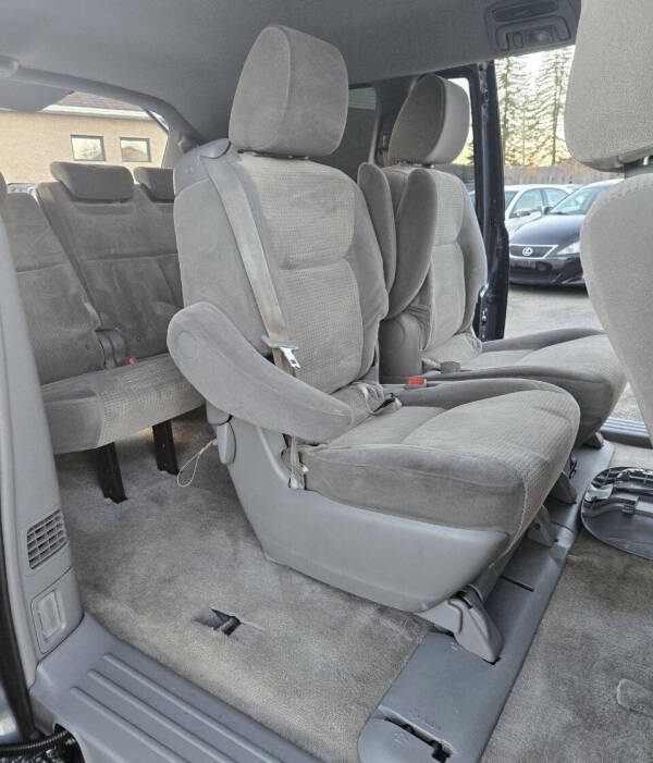 2009 Toyota Sienna LE 7-Passenger