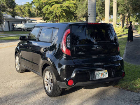 2016 Kia Soul +