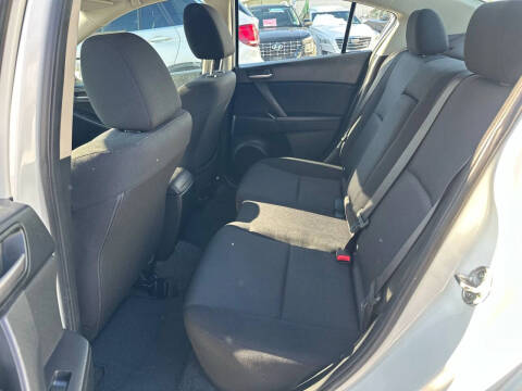 2011 Mazda MAZDA3 i Touring