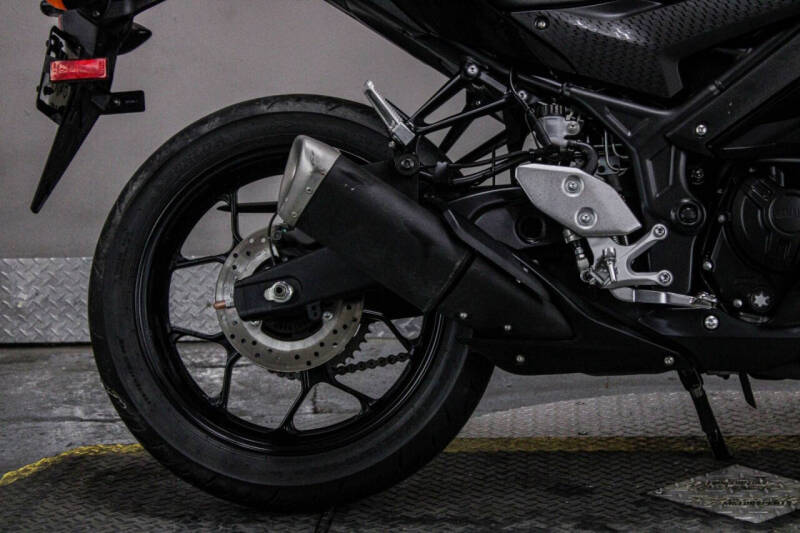 2023 Yamaha YZF-R3 ABS