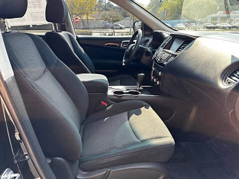 2017 Nissan Pathfinder S