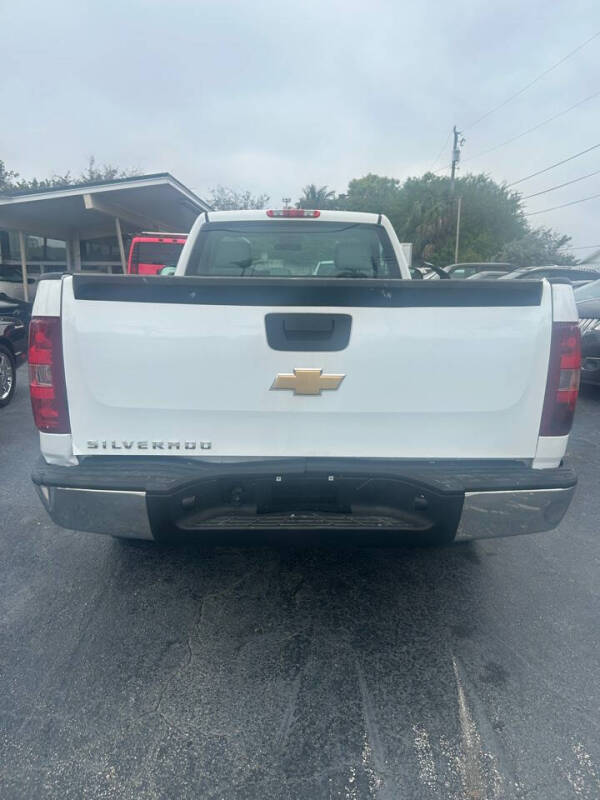 2013 Chevrolet Silverado 1500 Work Truck photo 9