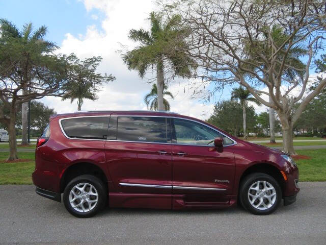 2020 Chrysler Pacifica Touring L Plus