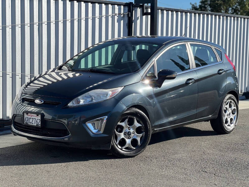2011 Ford Fiesta SES